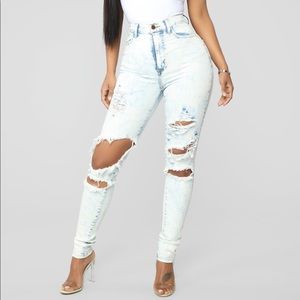 NEW High Waist Ripped Jeans